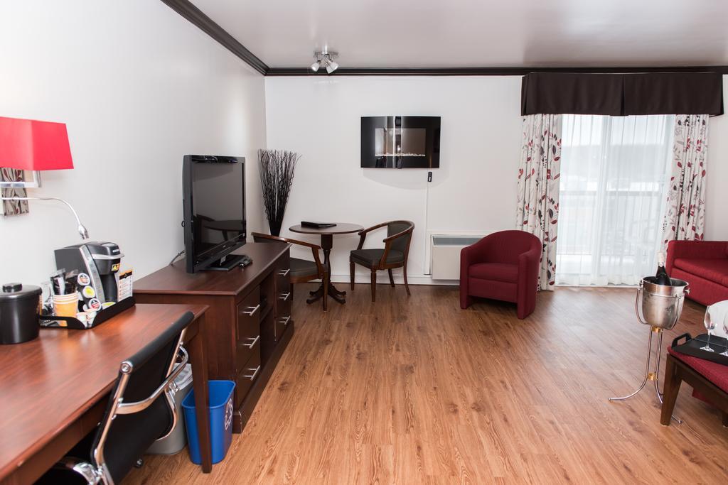 Hotel Le Floral Sherbrooke Zewnętrze zdjęcie