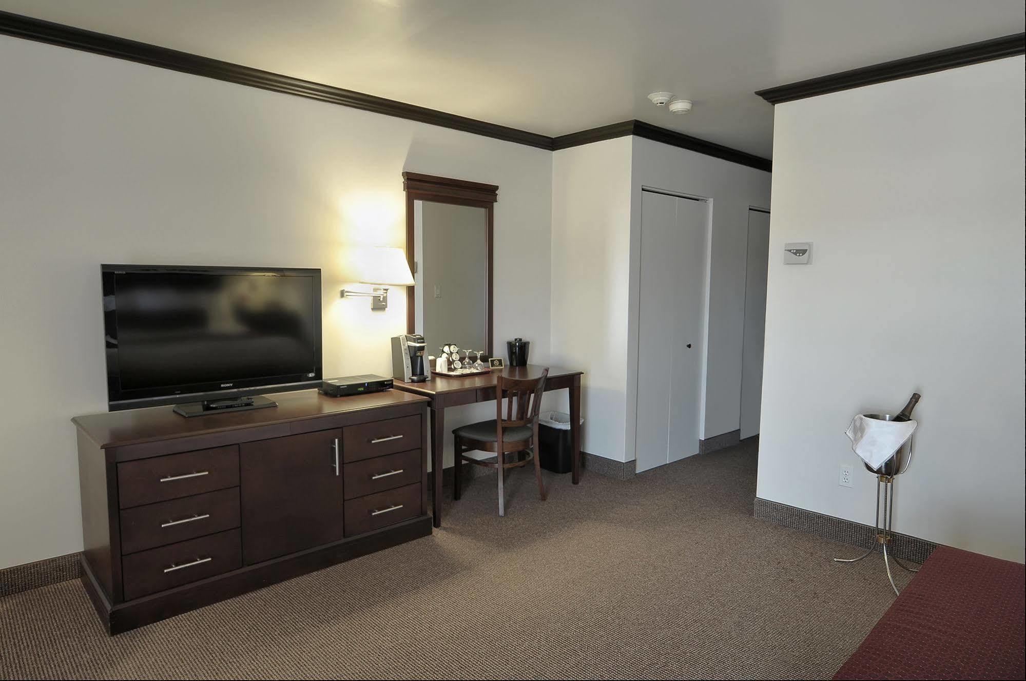 Hotel Le Floral Sherbrooke Zewnętrze zdjęcie