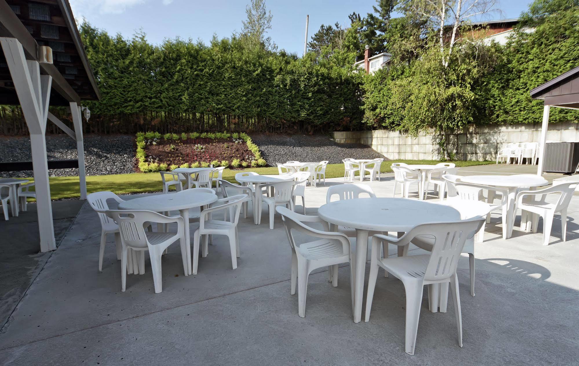 Hotel Le Floral Sherbrooke Zewnętrze zdjęcie