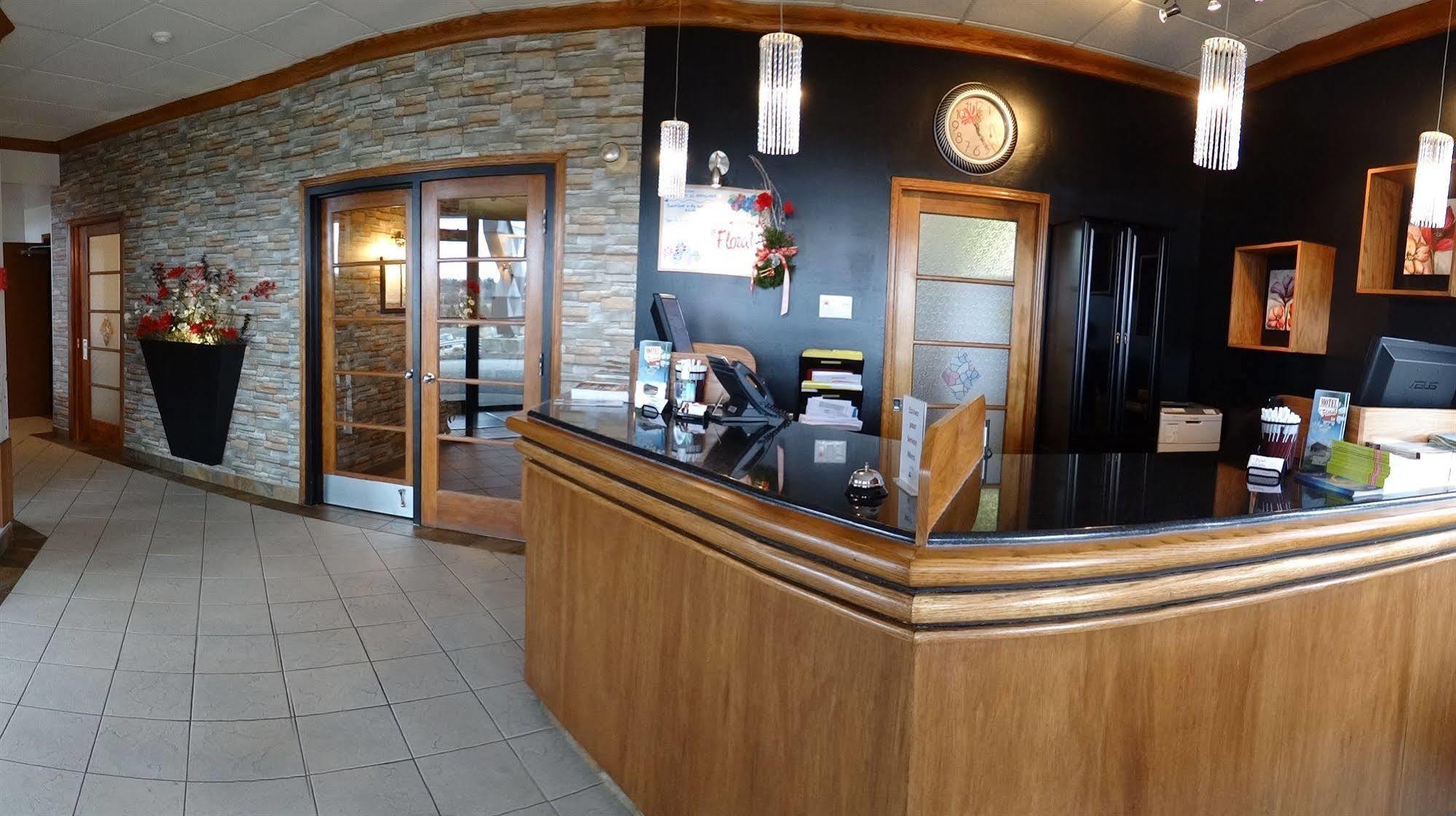 Hotel Le Floral Sherbrooke Zewnętrze zdjęcie